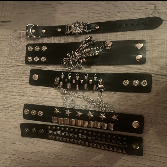 5 Pack Of Alternative Bracelets - Picture 1 of 7